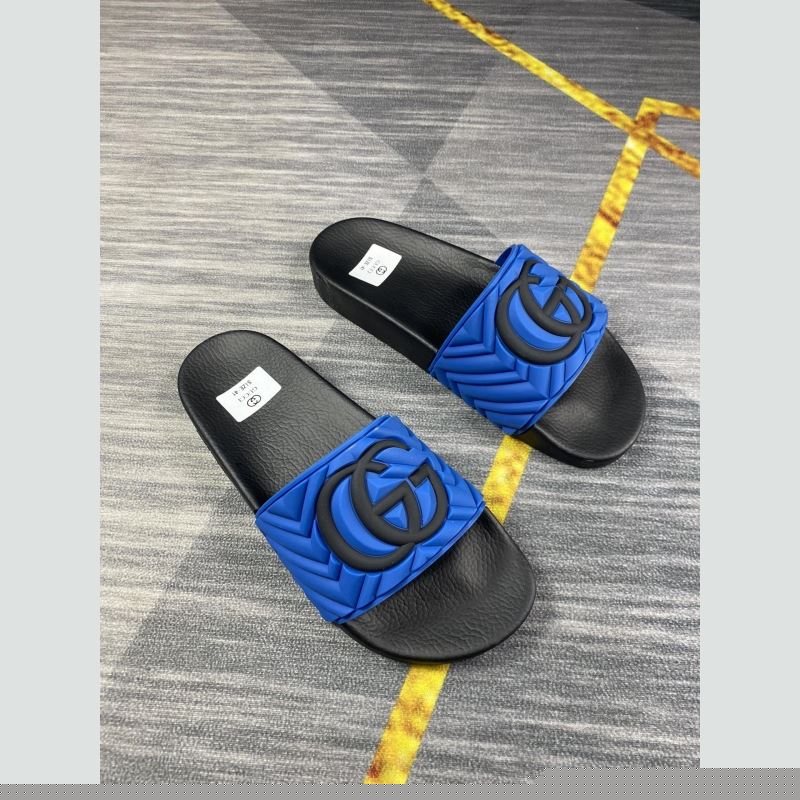 G*u*i slippers